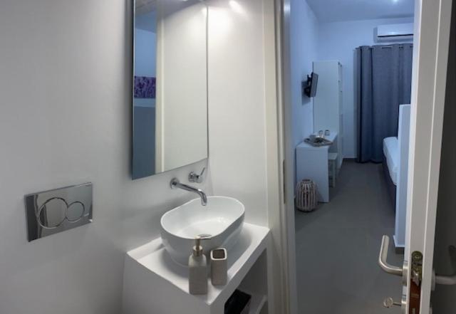 Levanda Guest Houses Andiparos Bagian luar foto