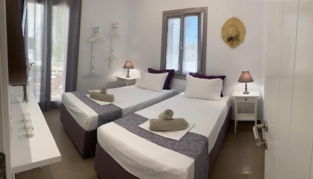 Levanda Guest Houses Andiparos Bagian luar foto